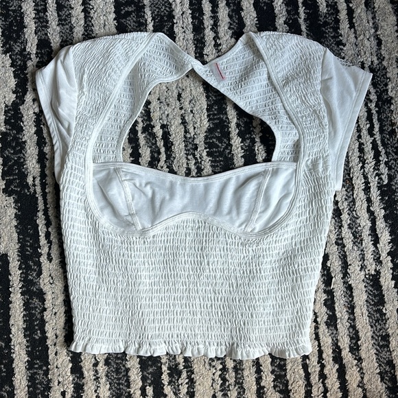 New!! Free People Movement Stroke A Pose smocked top - Picture 4 of 4